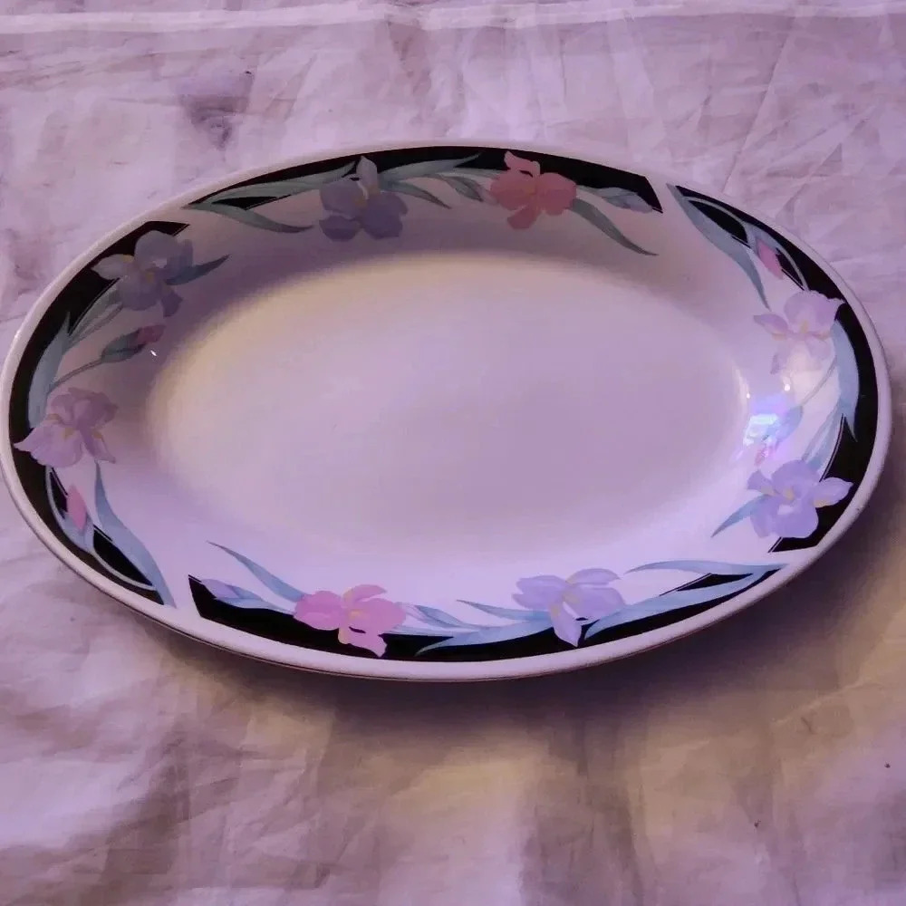‎Serving Plate